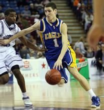 网友统计2025年《生化危机》各角色年龄