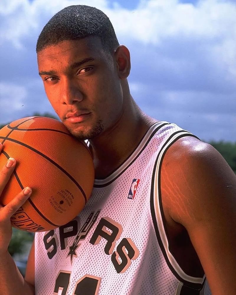 费城人队由于夺冠阵容老化，宣布开启以哈珀为未来目标的十年规划