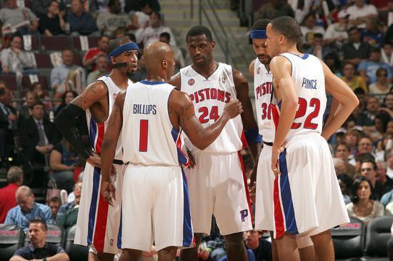 卡拉格展望2026年：阿森纳将赢下英超冠军；法国豪强竞争