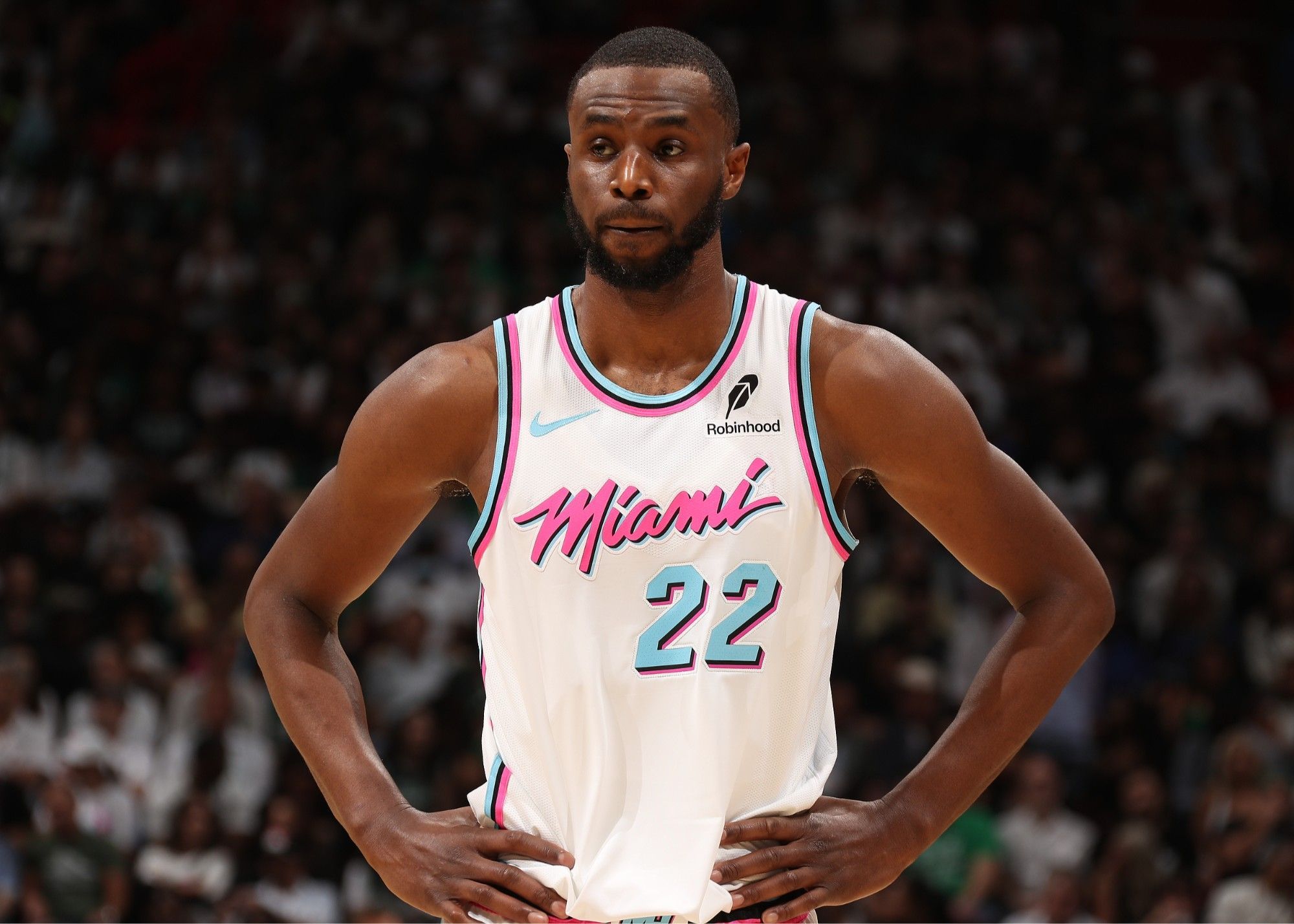 近200名精英骑手相聚成都东安湖 国际马联二星级赛事开赛