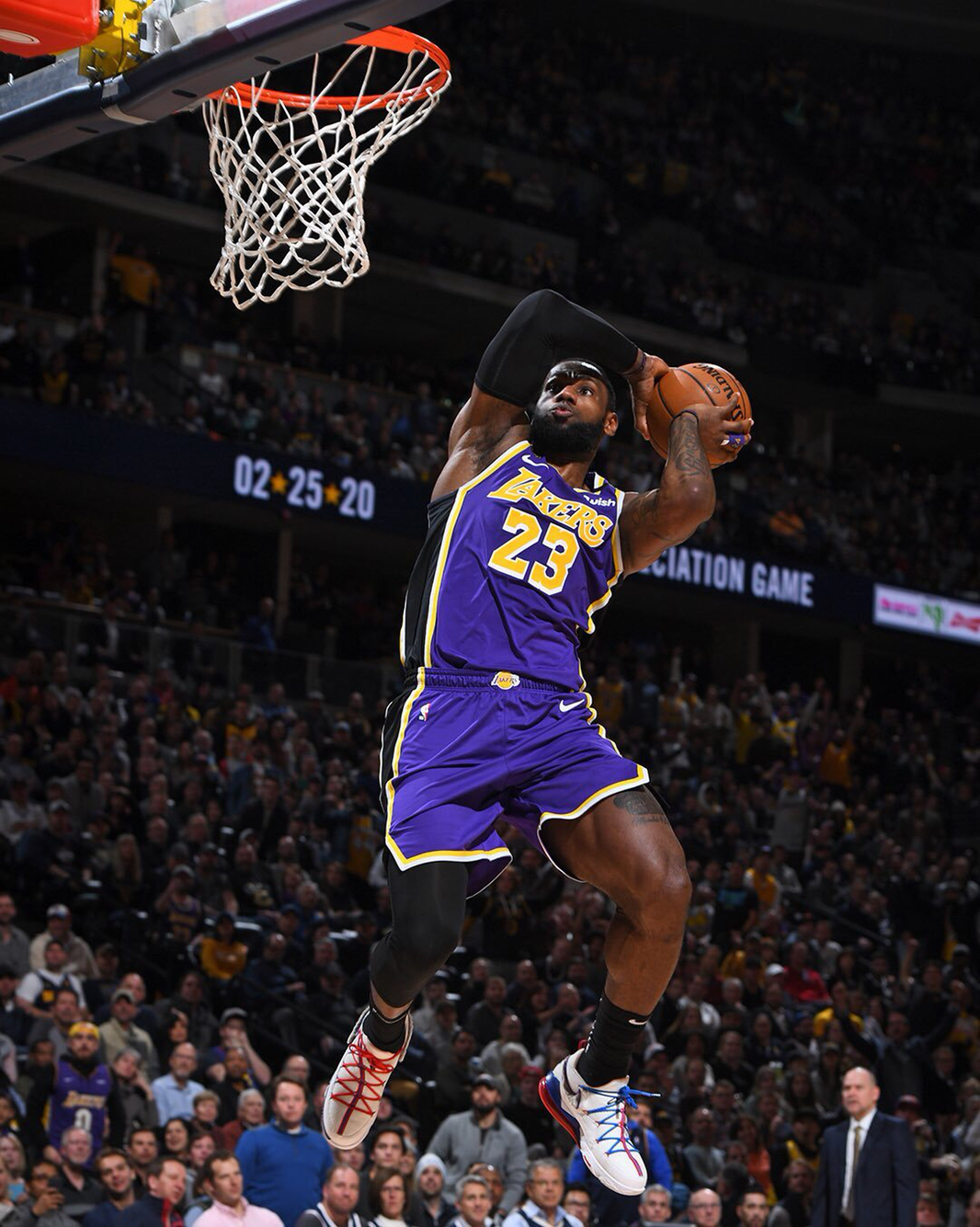 日职乙半场：两队破门乏术，熊本深红0-0甲府风林