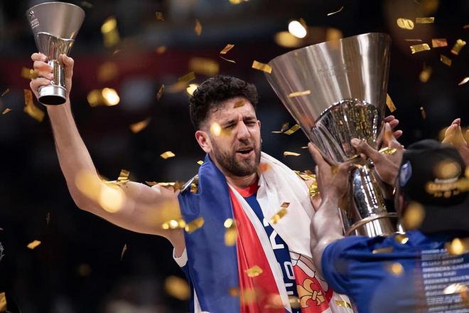 足球国足新战术曝光，强调速度与侵略性