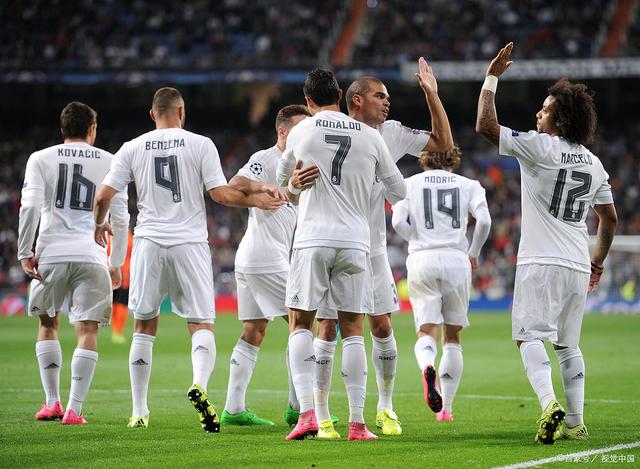 德甲：门兴格拉德巴赫VS奥格斯堡，专家推荐最新比分预测