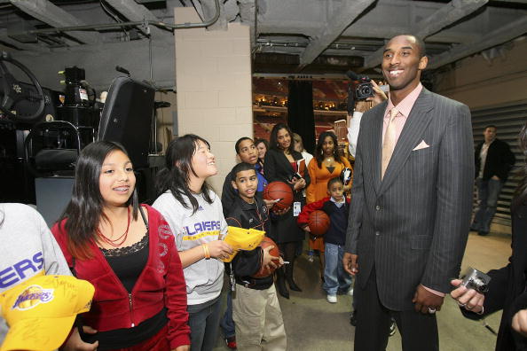 范戴克第72次以队长身份代表荷兰队出场，超越德波尔队史第一