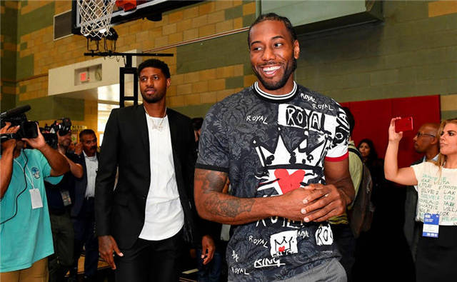 洛杉矶湖人被国王压制，三分球命中率惨淡，东契奇难以扭转局势